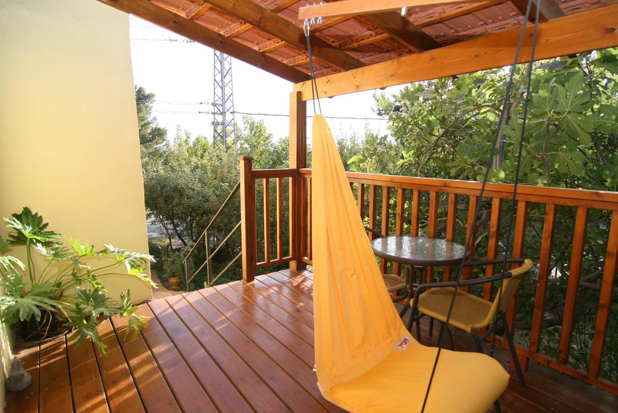 Zimmers At The Forest Amirim Exterior photo