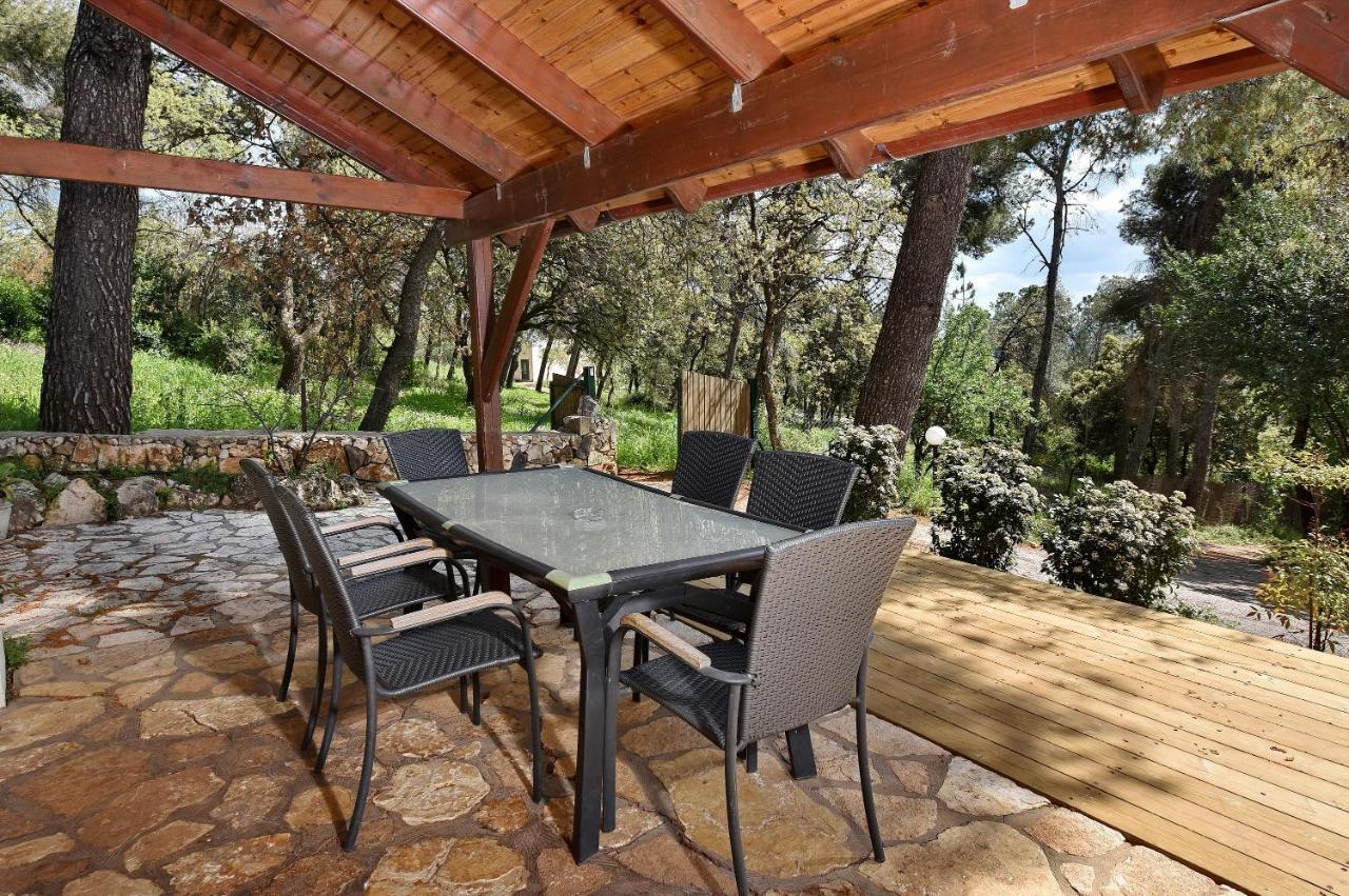 Zimmers At The Forest Amirim Exterior photo